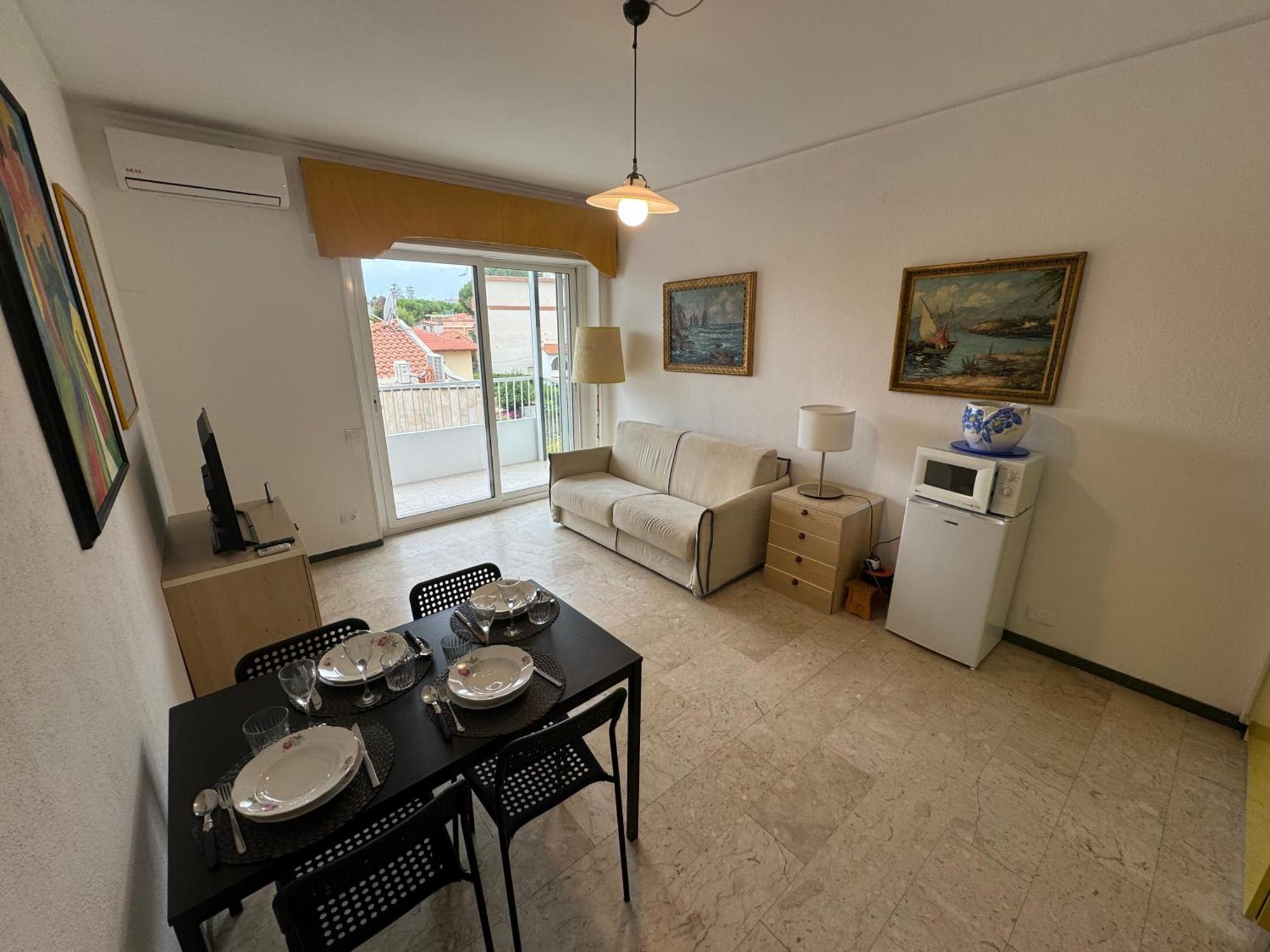 Tirrenia Beach House - Sea Front With Private Beach Санремо Экстерьер фото