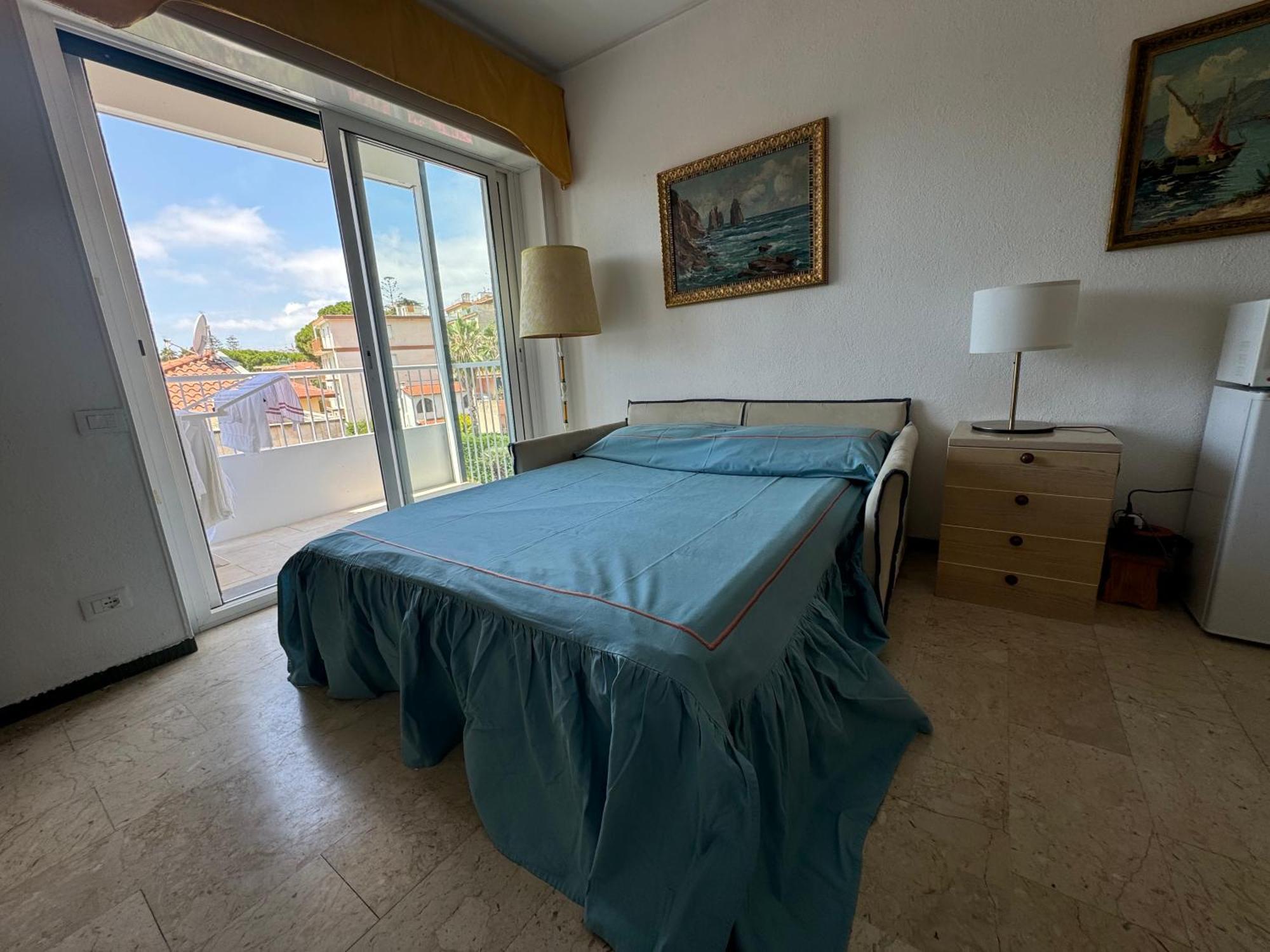 Tirrenia Beach House - Sea Front With Private Beach Санремо Экстерьер фото